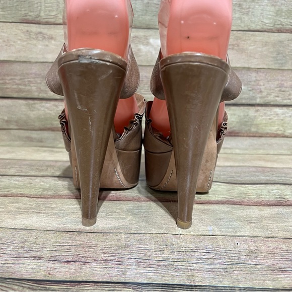 Giambattista Valli Brown Leather Heels - Picture 4 of 10